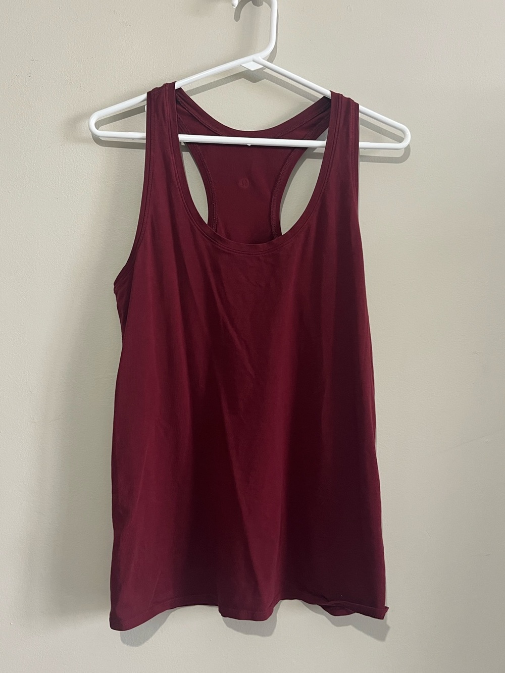 Lululemon burgundy tank top size 8